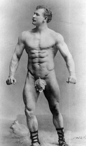 Eugen sandow e28093 father of bodybuilding 296x500 - C'est quoi être photographe ? (+ Invités) - Thomas Hammoudi - Piliers