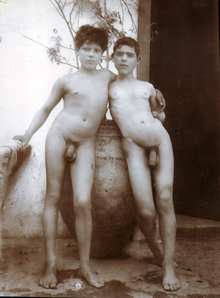 Gloeden2c wilhelm von 281856 193129 n. 1118 da amore e arte2c p. 75 - C'est quoi être photographe ? (+ Invités) - Thomas Hammoudi - Piliers