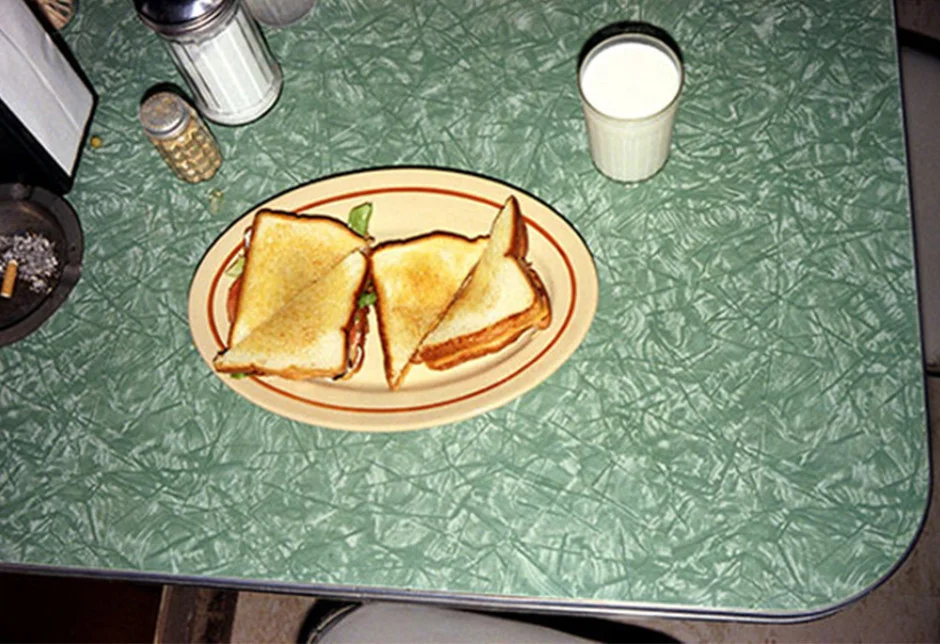 Stephen shore american surfaces tafmag phototrend 5 940x644 - 10 vrais exercices créatifs en photographie - Thomas Hammoudi - Création de projet
