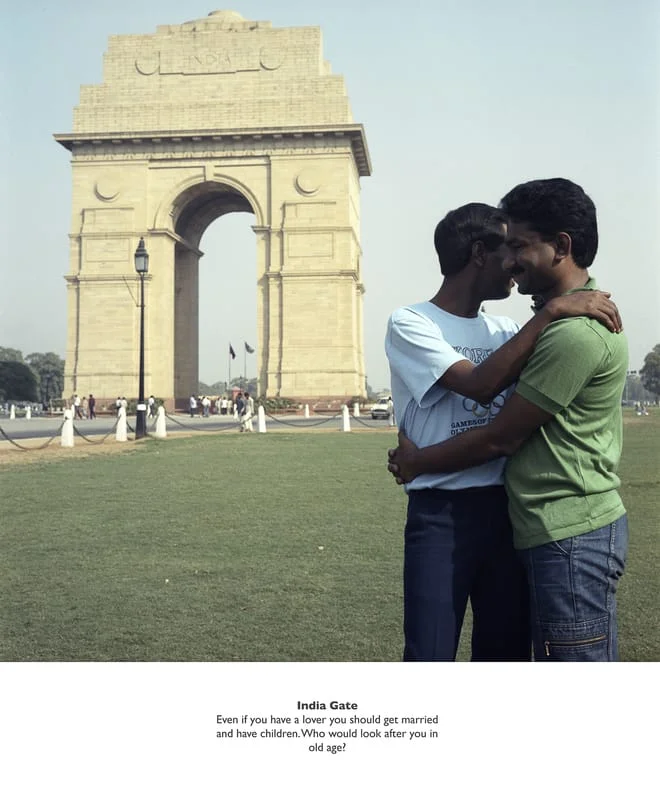 Visuel7 sunil gupta india gate from the serie exiles 1987 - 5 livres à lire cette année (2020) - Thomas Hammoudi - 5 livres