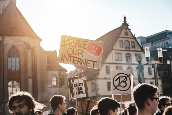 Sara kurfess bl1syjbwjmc unsplash22 - Les NFT sont une immense arnaque - Thomas Hammoudi - Internet