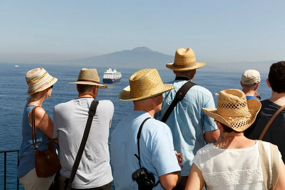 Martin parr amalfi coast (1) - - Thomas Hammoudi