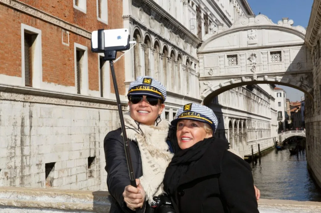 Martin parr death by selfie (5) - - Thomas Hammoudi