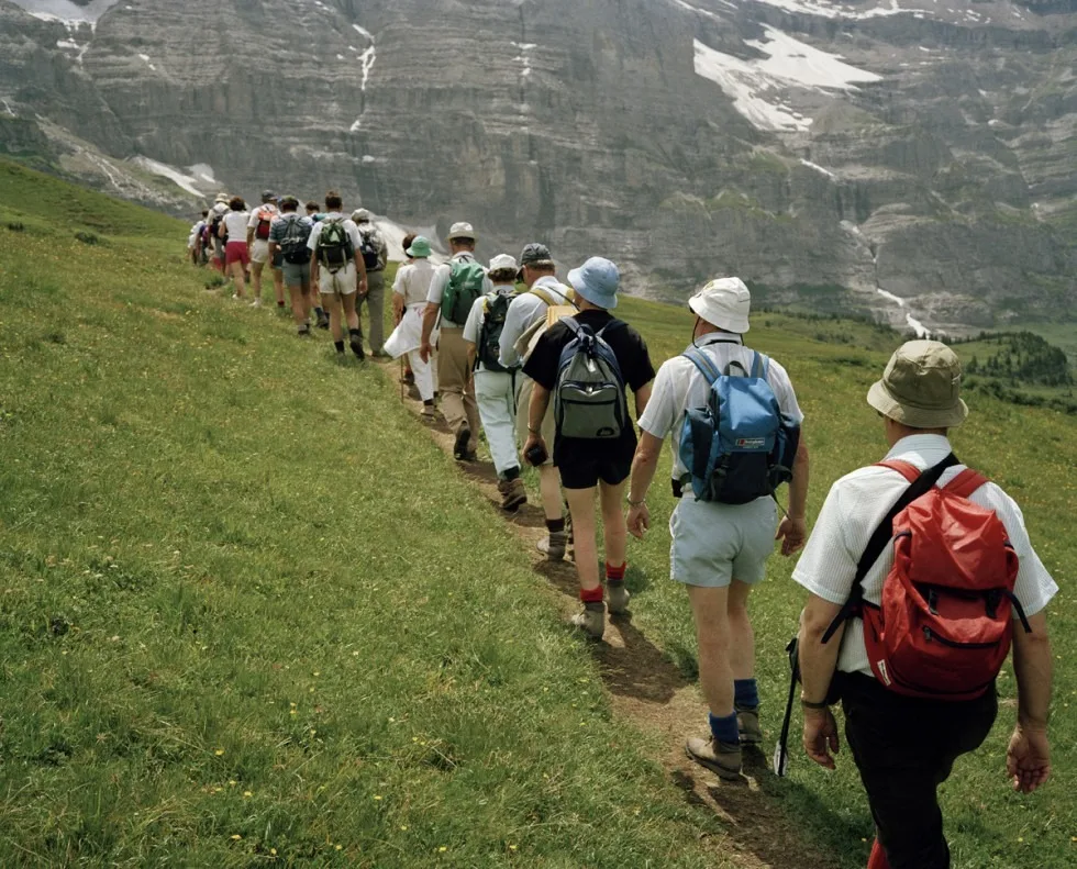 Martin parr small world (10) - - Thomas Hammoudi