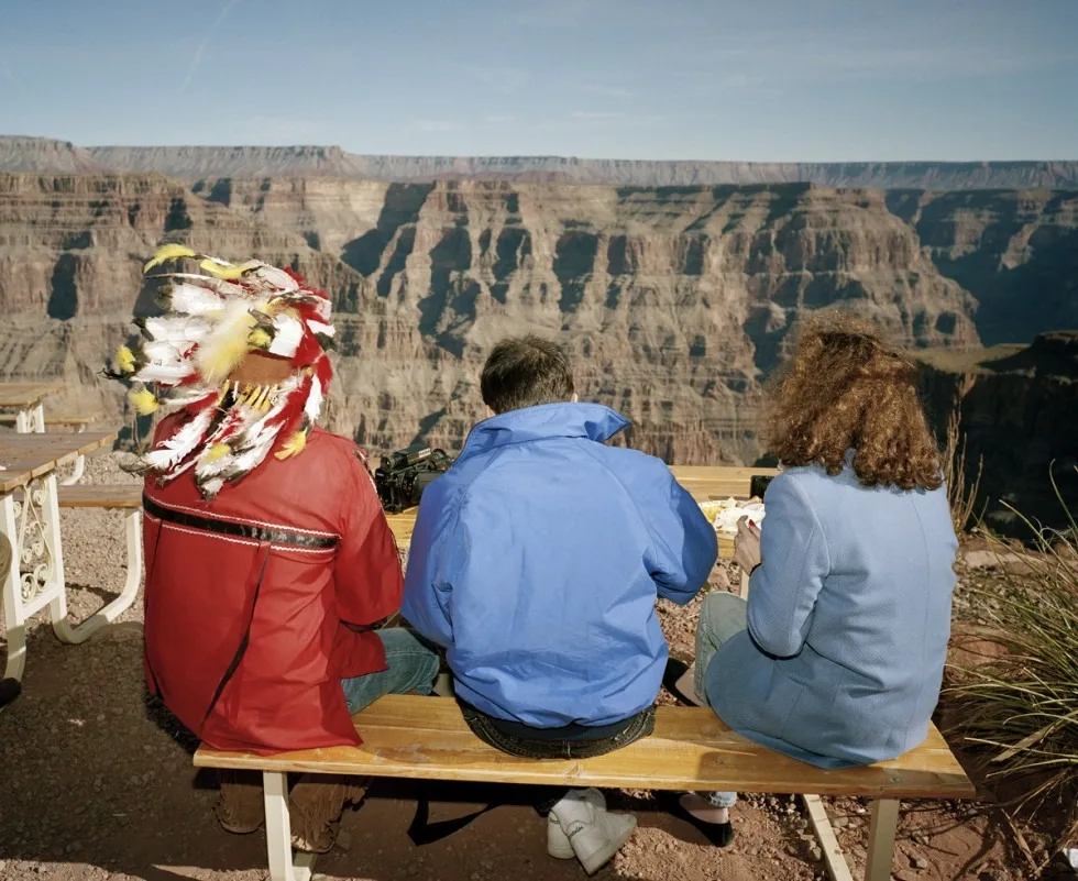 Martin parr small world (2) - - Thomas Hammoudi