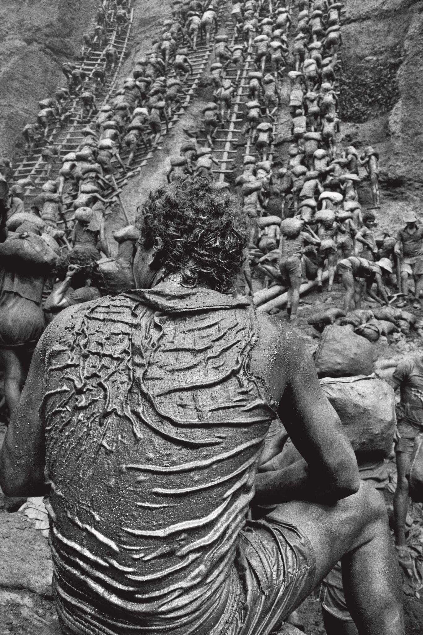 Sebastião Salgado, Serra Pelada, portrait d'un chercheur d'or, Brésil, 1986
