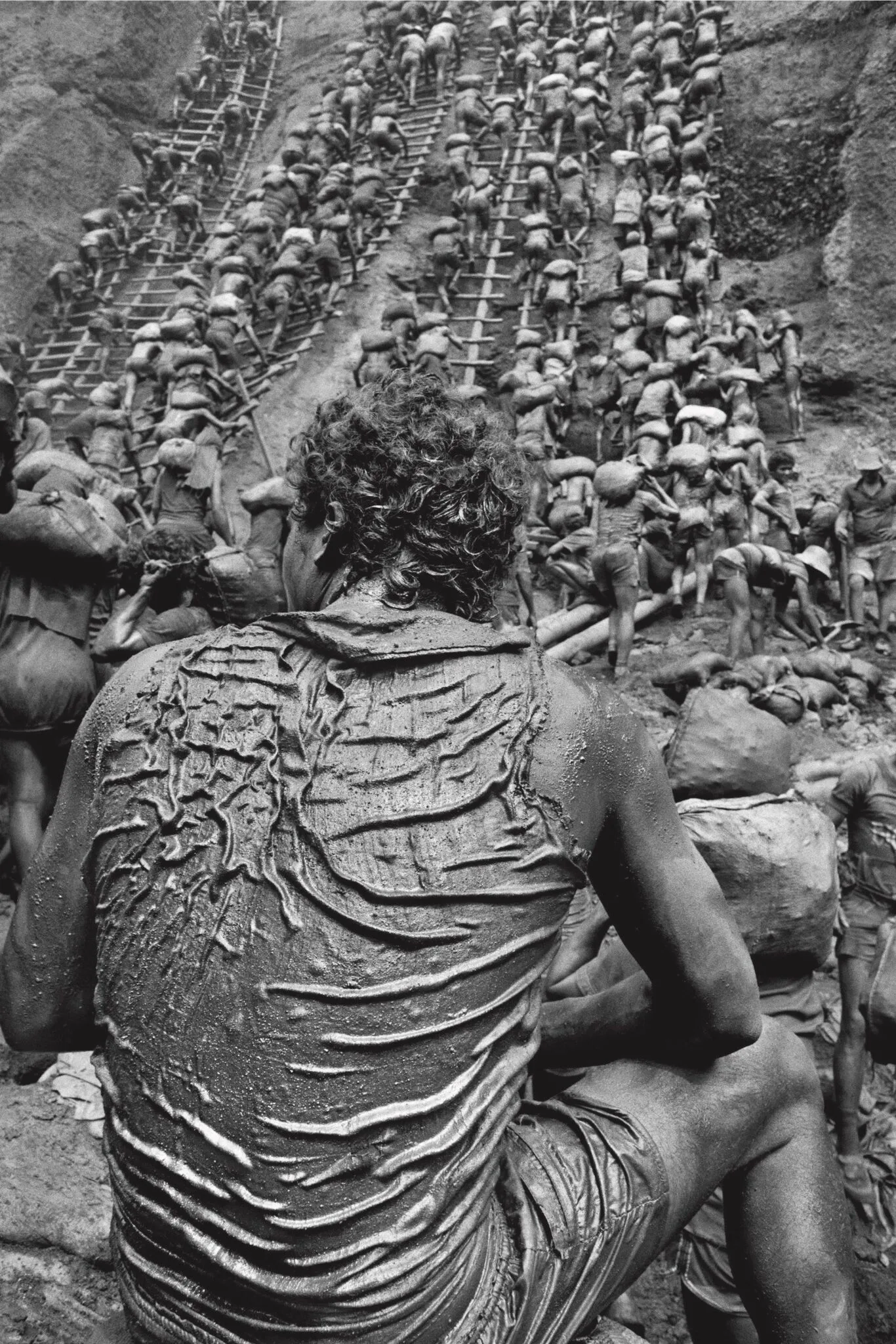 Sebastião Salgado, Serra Pelada, portrait d'un chercheur d'or, Brésil, 1986