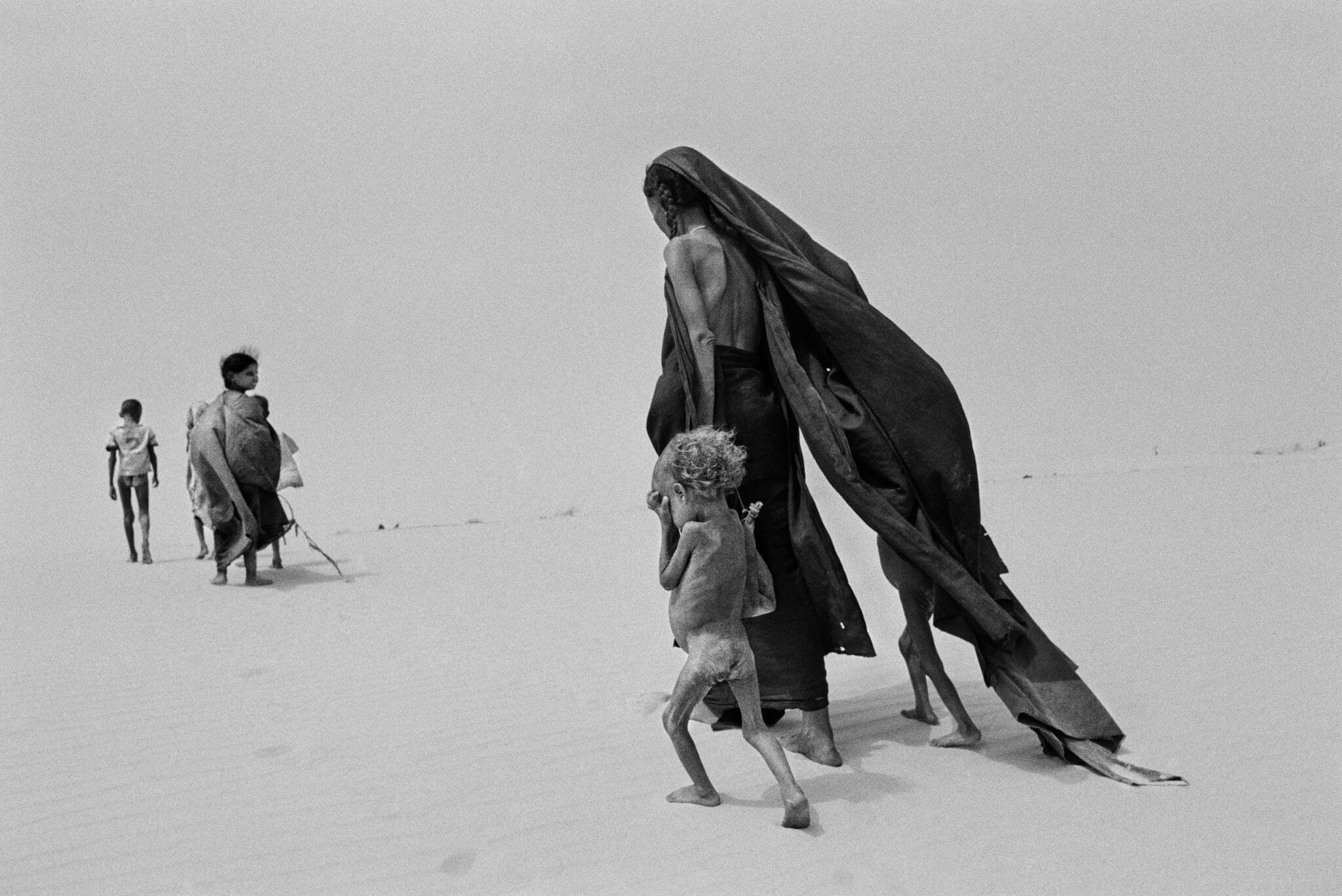 Sebastião Salgado, Sahel, région du lac Faguibine, Mali, 1985