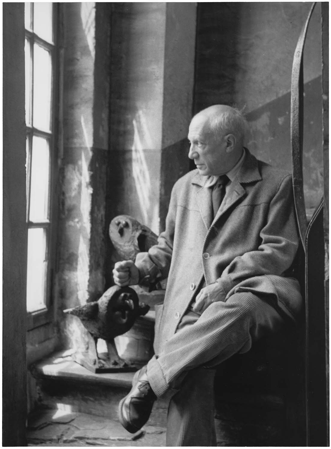 Pablo Picasso à la chouette, 1952, par Denise Colomb
