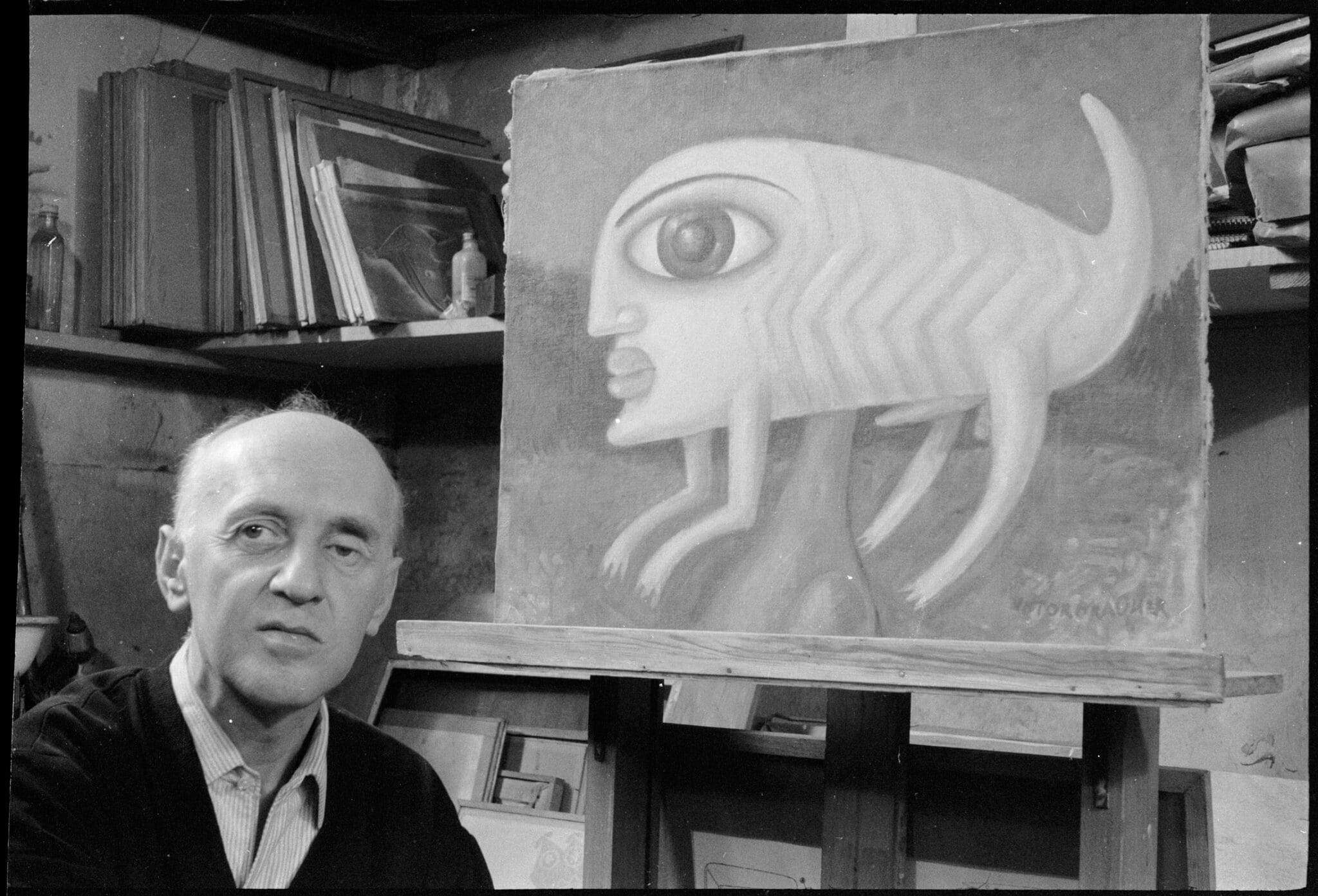 Victor Brauner dans son atelier, par Denise Colomb