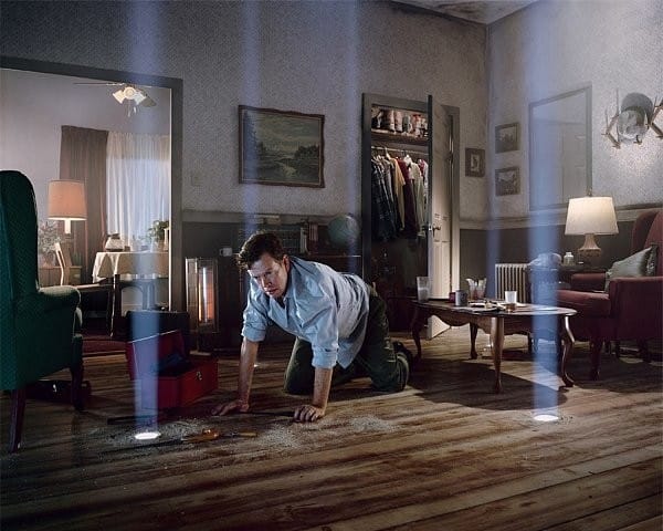 Gregory Crewdson, Untitled, série Twilight, rais de lumière