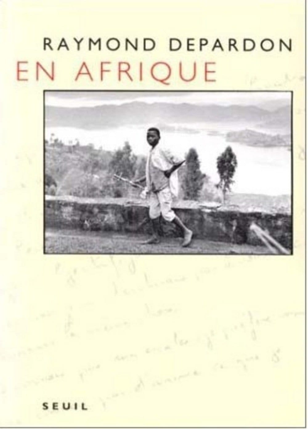 Couverture de En Afrique de Raymond Depardon (Seuil, 1996)