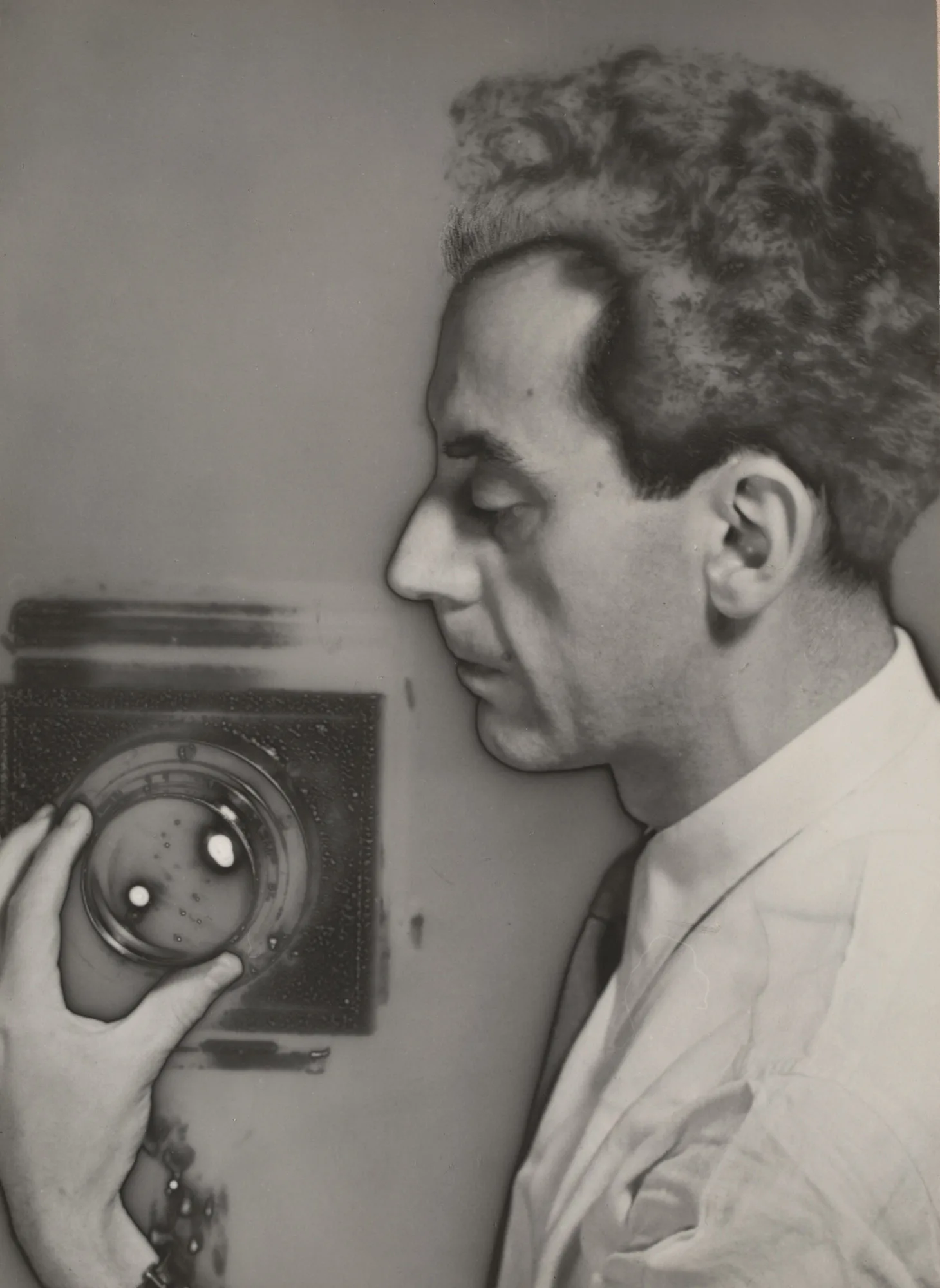 Man Ray : le photographe qui inventait avec la lumière