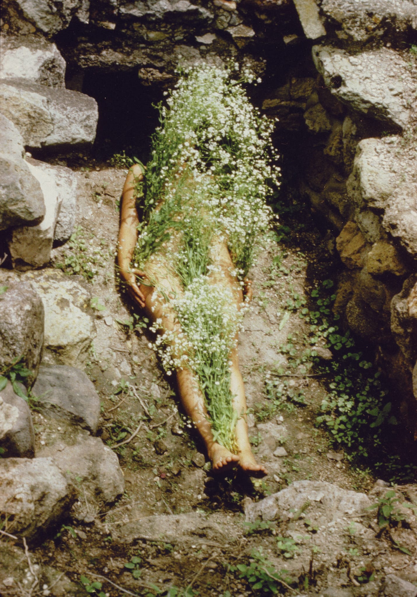 Ana Mendieta, Untitled, série Silueta, Mexique, 1973
