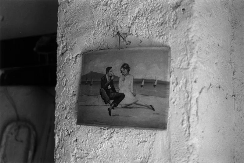 L'Odyssée des petites îles italiennes : double page de Bernard Plossu