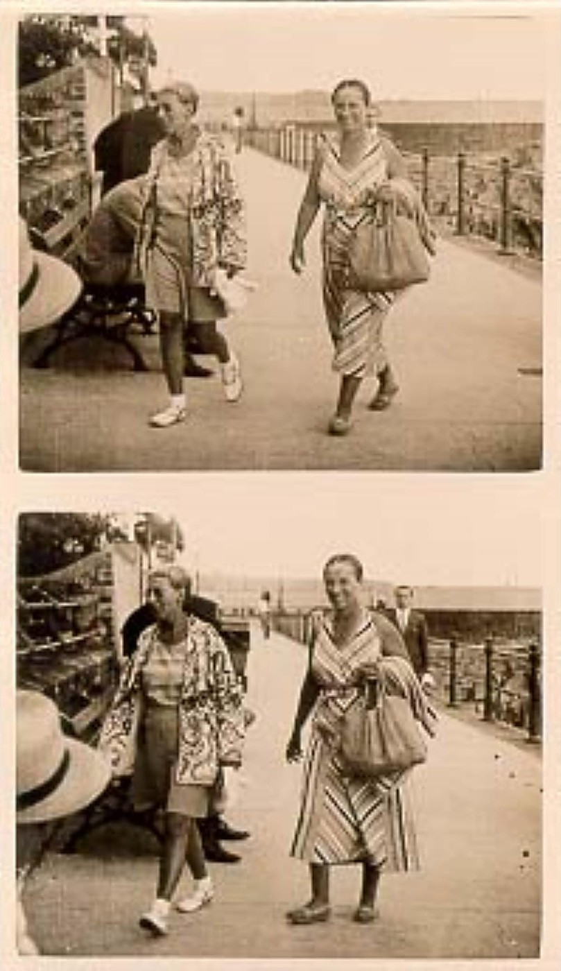 Lucy Schwob et Suzanne Malherbe marchant, double image, photographie de Claude Cahun