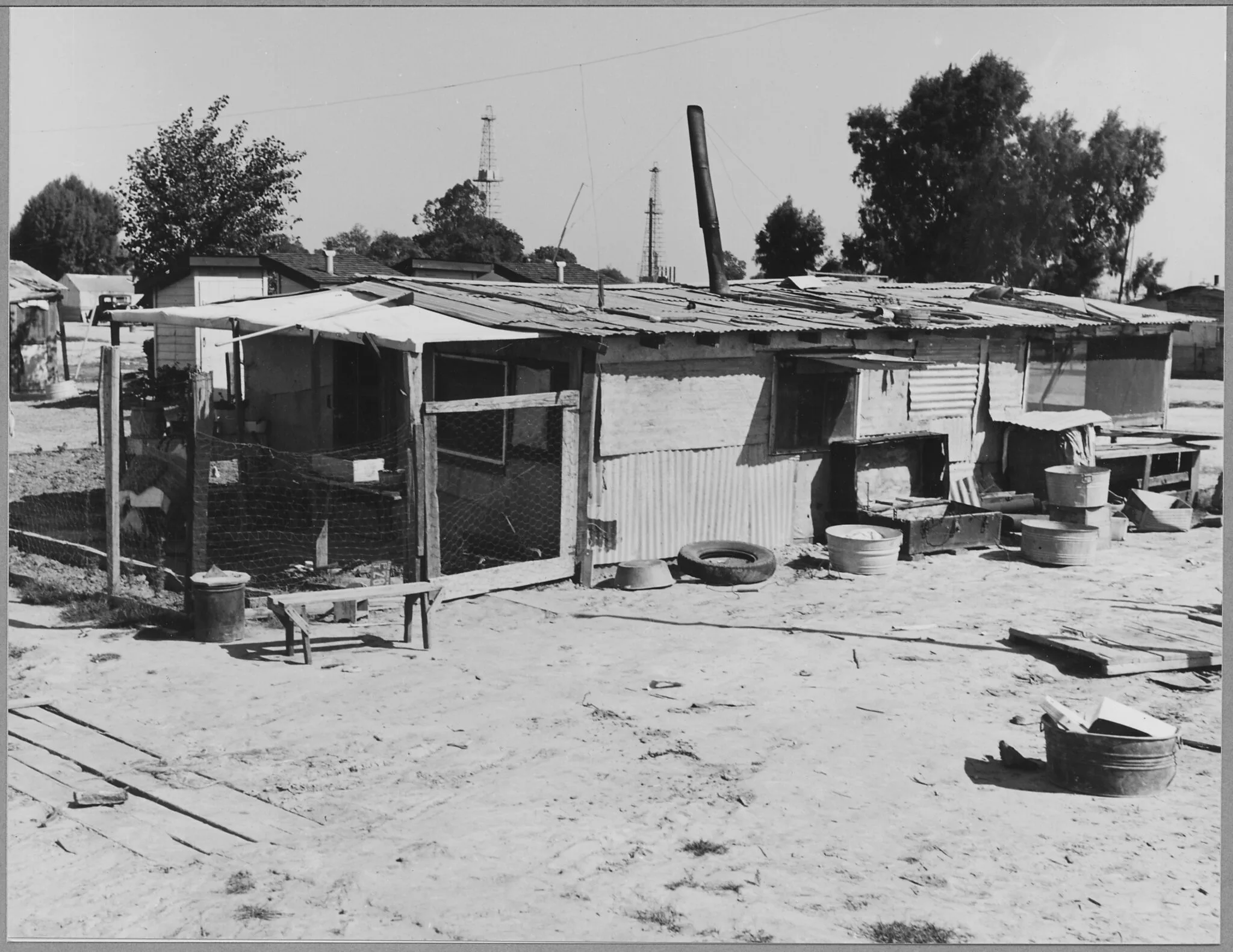 Vue du camp de Shafter, comté de Kern, Californie, par Dorothea Lange