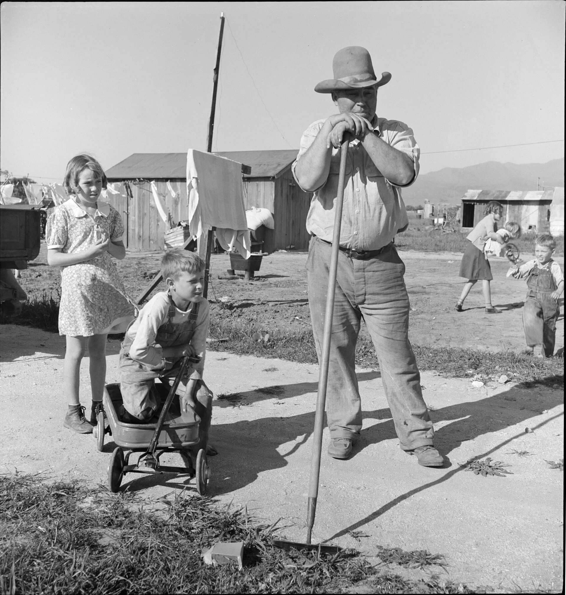 Famille de migrants installée à Salinas, Californie, par Dorothea Lange