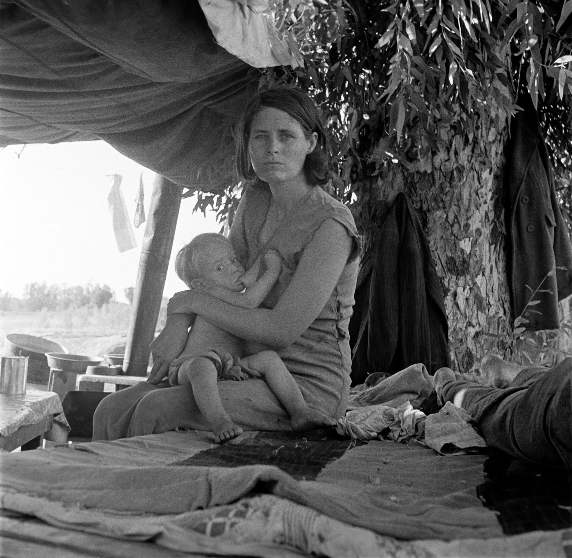 Réfugiés de la sécheresse de l'Oklahoma campant en Californie, par Dorothea Lange