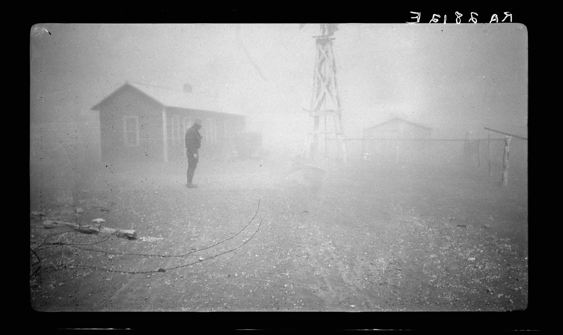 Tempête de poussière au Nouveau-Mexique photographiée par Dorothea Lange