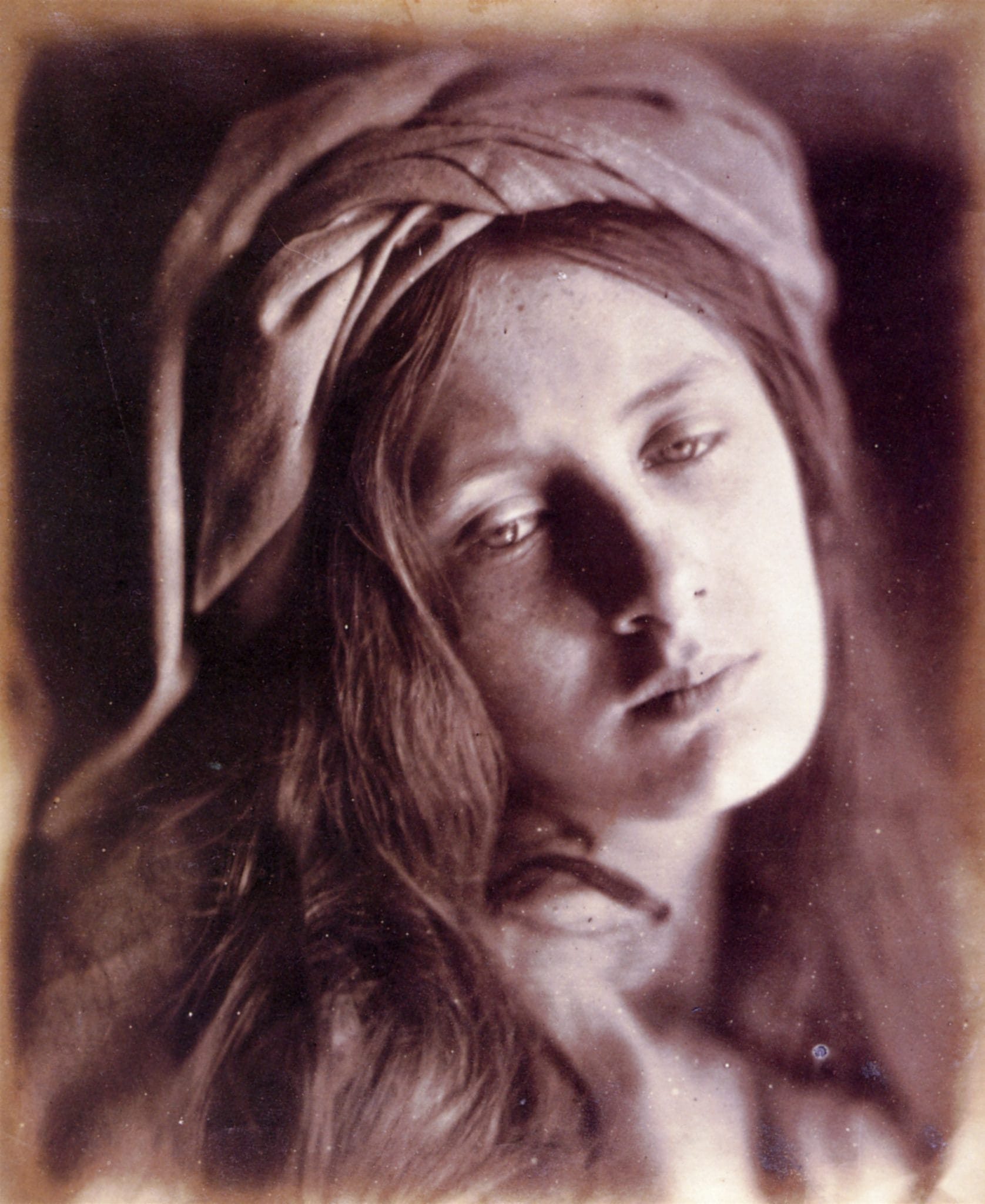 Study of Beatrice Cenci, vers 1866, photographie de Julia Margaret Cameron