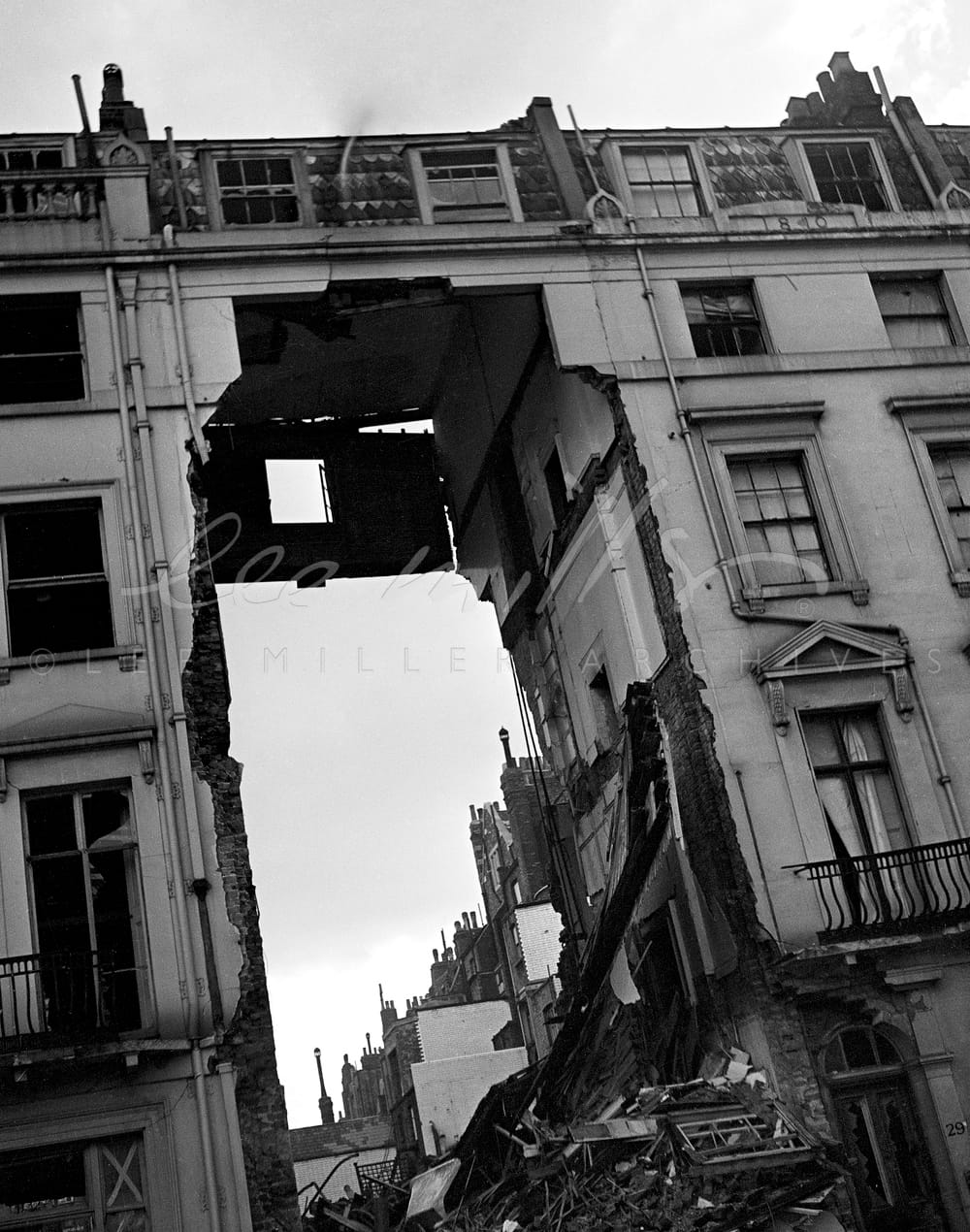 Bridge of Sighs photographié par Lee Miller dans le Londres du Blitz en 1940