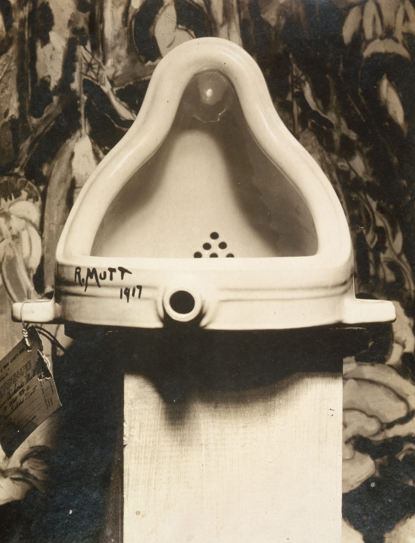 Fontaine de Marcel Duchamp photographiée par Alfred Stieglitz en 1917