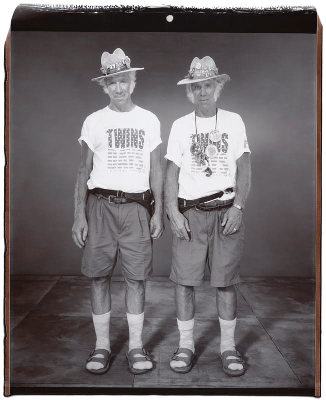 Mary Ellen Mark, Larry and David Demonet, 62 years old, David older by 15 minutes, Twinsburg, Ohio, 2002