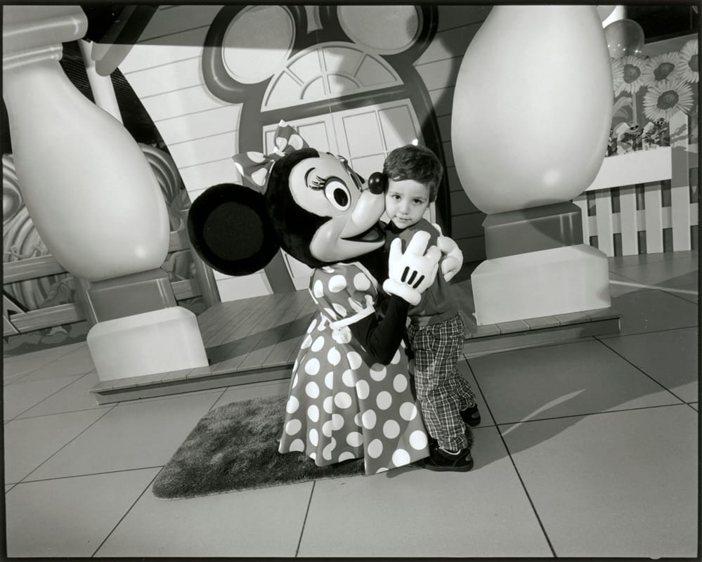 Mary Ellen Mark, Minnie Mouse, Parma Mall, Ohio, 1997