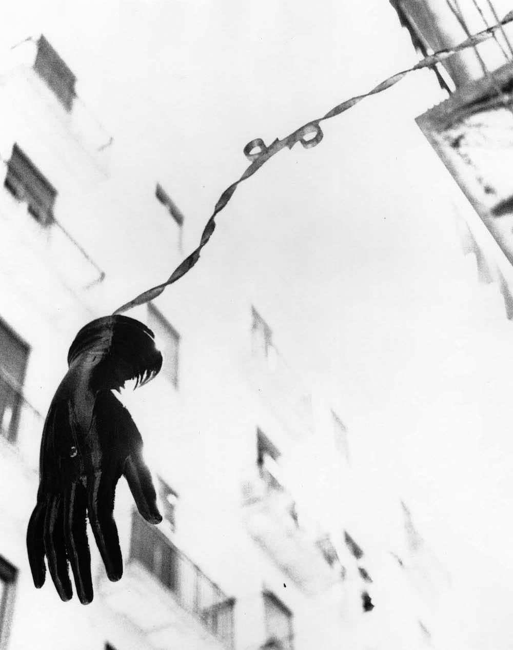 Scène de rue italienne photographiée par Richard Avedon en 1947