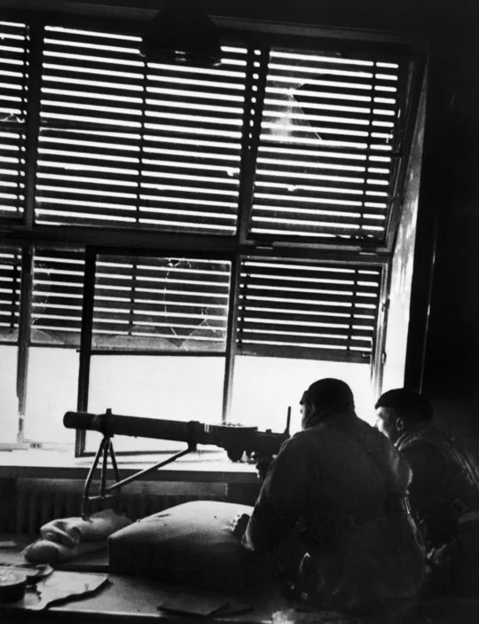 Membres des Brigades internationales à l’université de Madrid