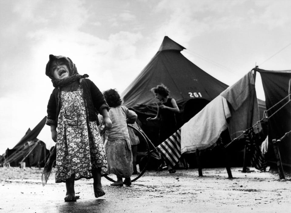 Un enfant dans le camp de transit de Sha’ar Ha’aliya