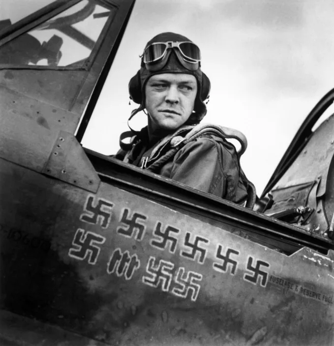 Portrait d’un pilote américain en Tunisie