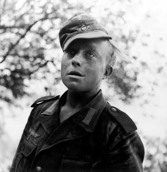 Un soldat allemand capturé en Sicile