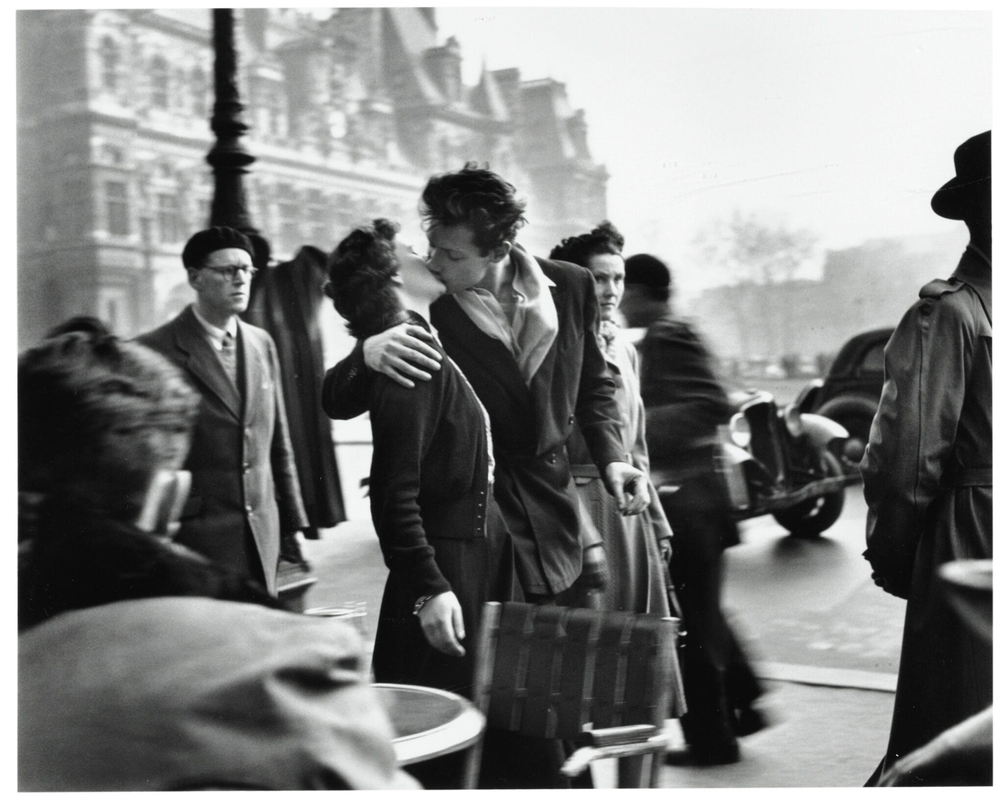 Le Baiser de l'hôtel de ville, Robert Doisneau, 1950, commande du magazine Life