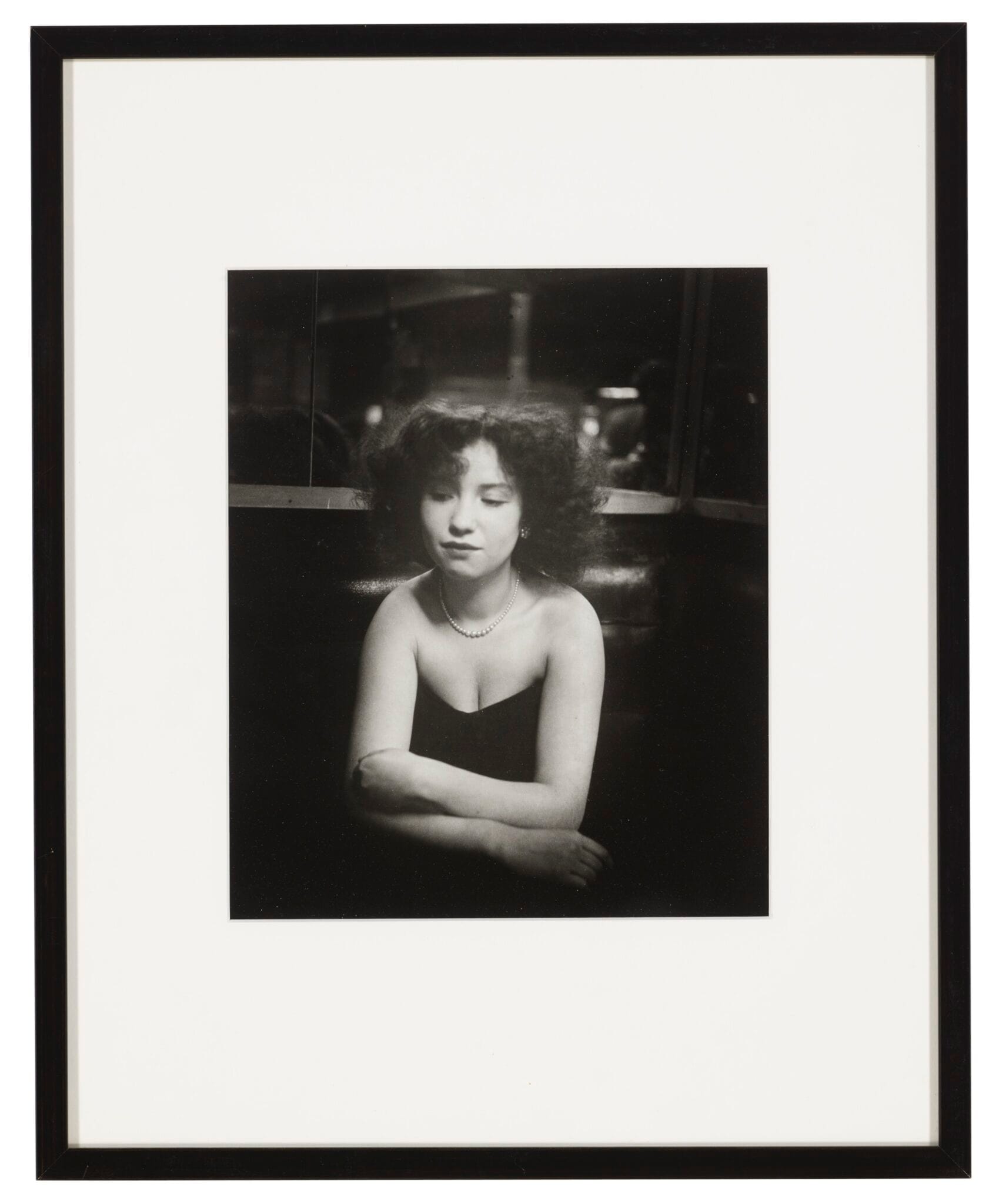 Mademoiselle Anita au cabaret de la Boule Rouge, rue de Lappe, Robert Doisneau, 1951