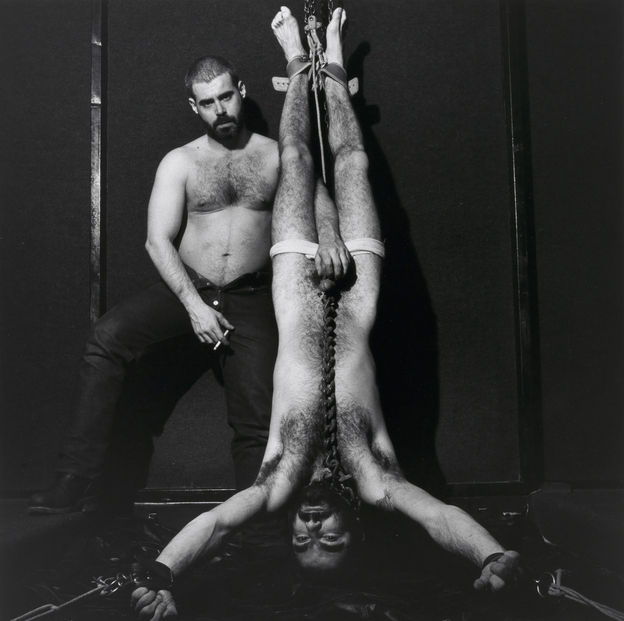Dominick and Elliot. Une scène du milieu sadomasochiste, composée comme un tableau d’autel.