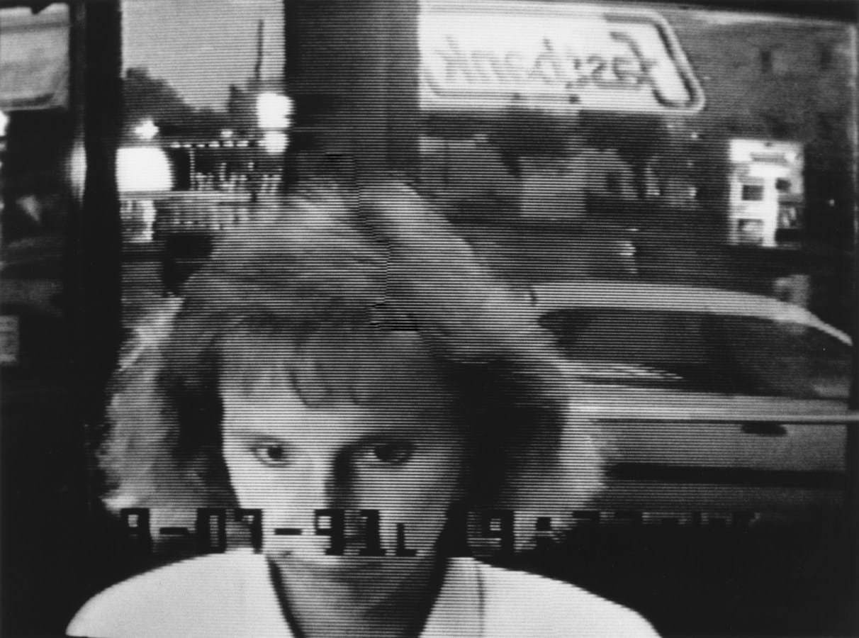 Image de vidéosurveillance de distributeur automatique utilisée par Sophie Calle