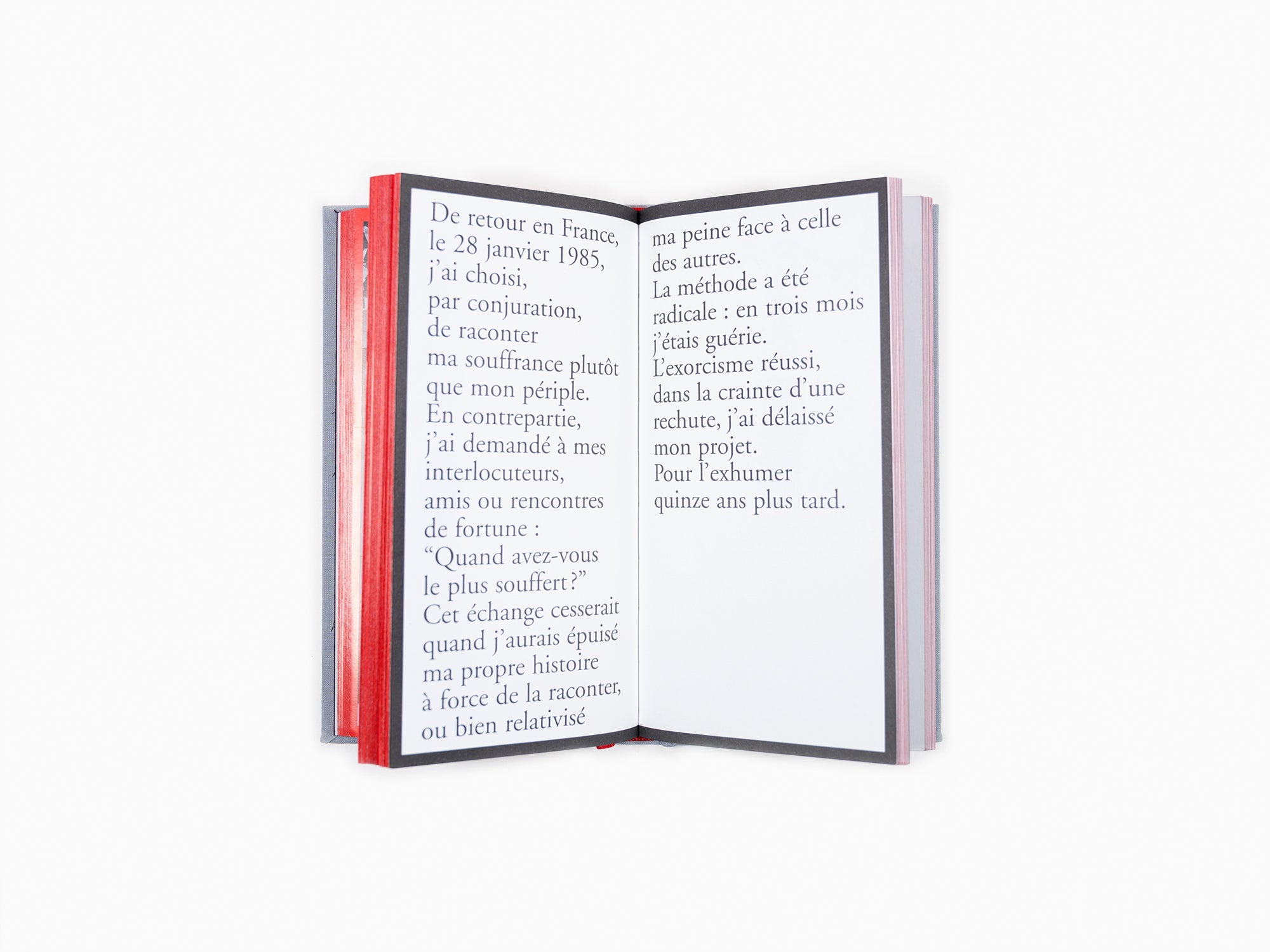 Pages intérieures du livre Douleur exquise de Sophie Calle