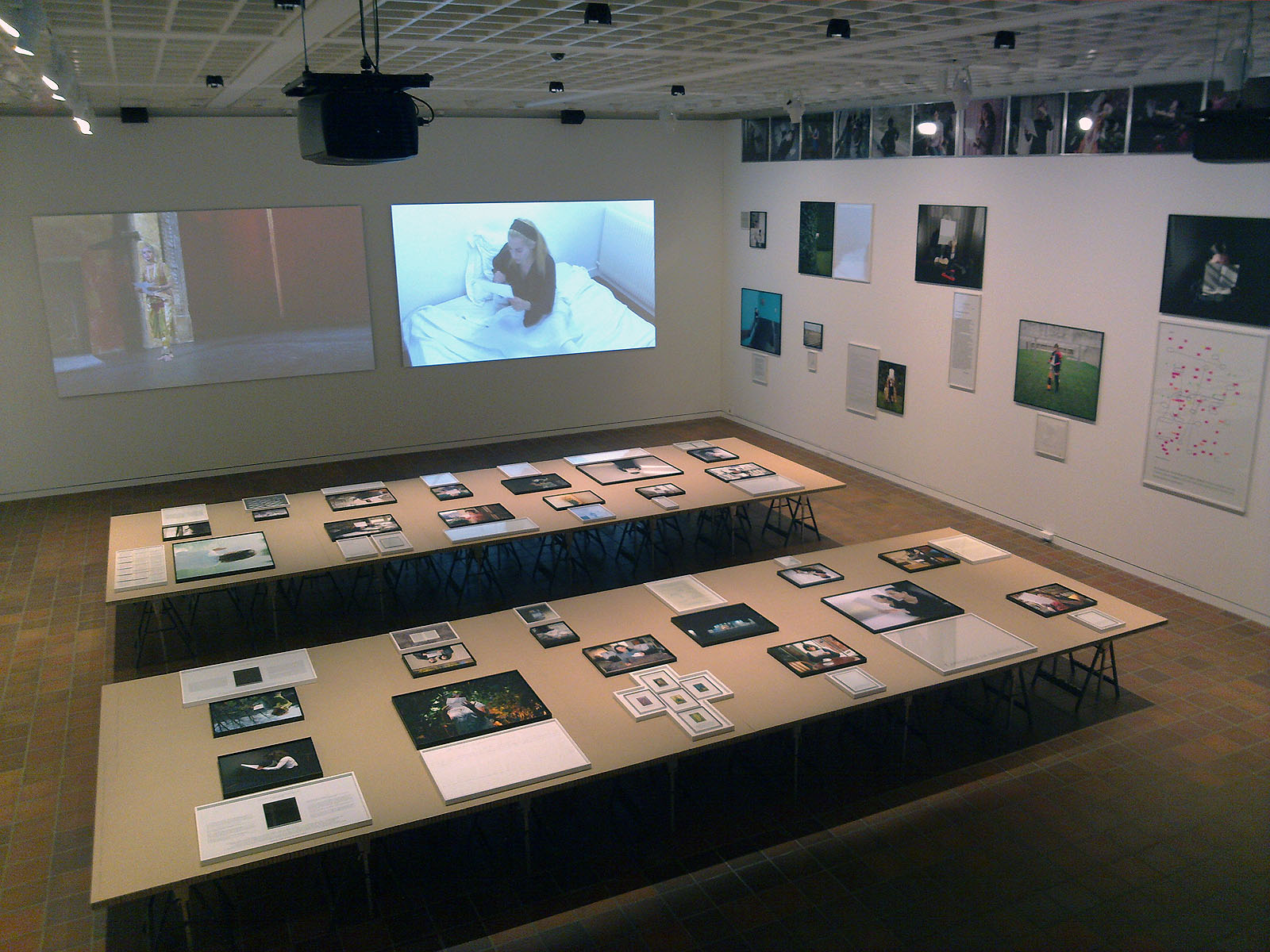 Vue d'une exposition de Sophie Calle au Louisiana Museum of Modern Art