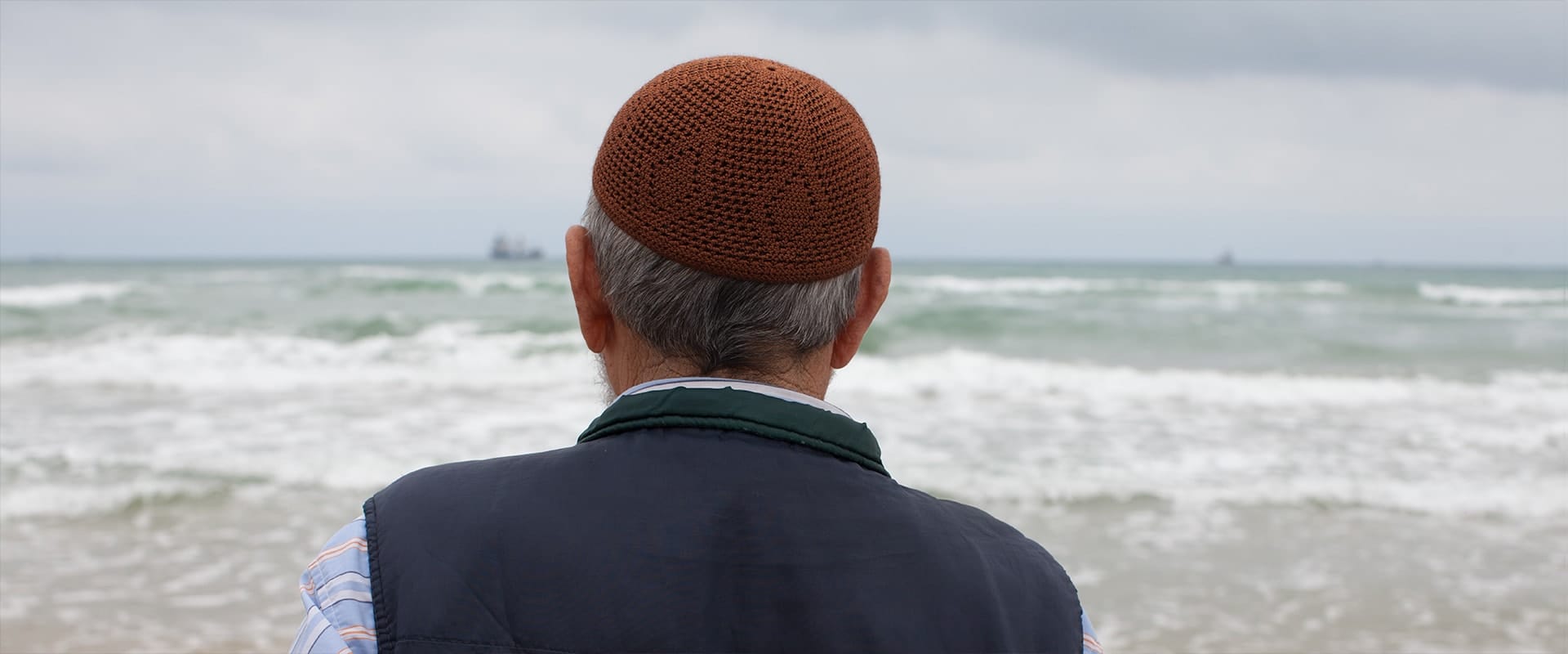 Vue de Voir la mer de Sophie Calle, habitants d'Istanbul face à la mer