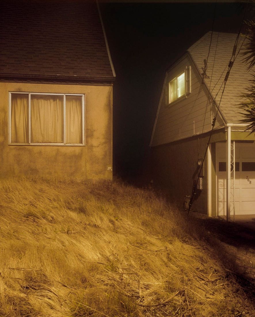 Todd Hido, série House Hunting, deux maisons sous la lumière au sodium