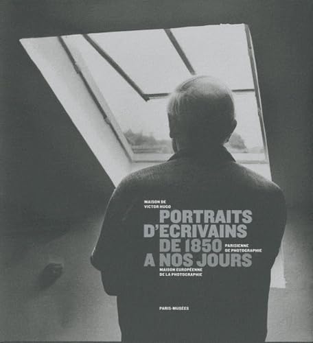 Couverture de Portraits d'écrivains de 1850 à nos jours