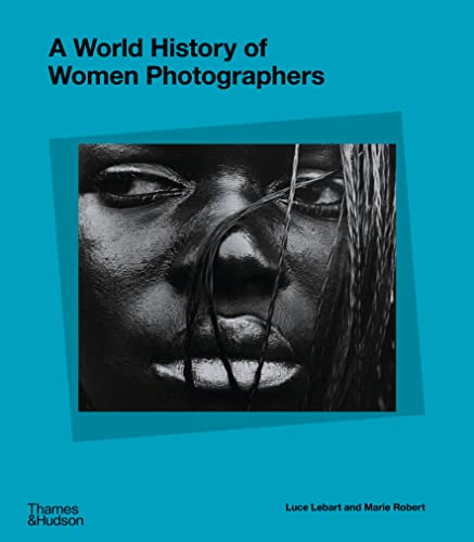 Couverture de A world history of women photographers